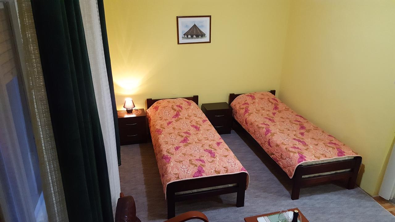 Apartment Roxana Centar Novi Sad Exteriör bild
